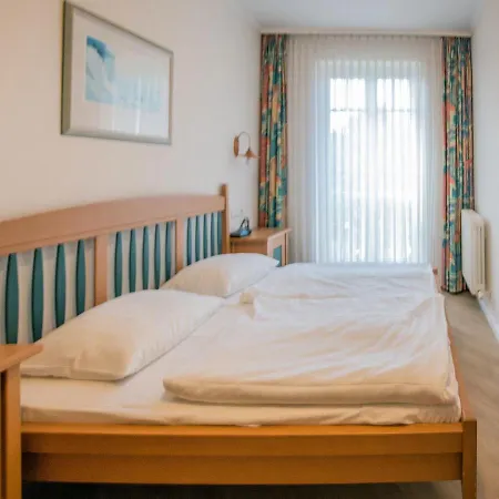 아파트 Duenenpark - Komfortplus Mit 1 Schlafzimmer Und Balkon Im Dachgeschoss 010 빈츠